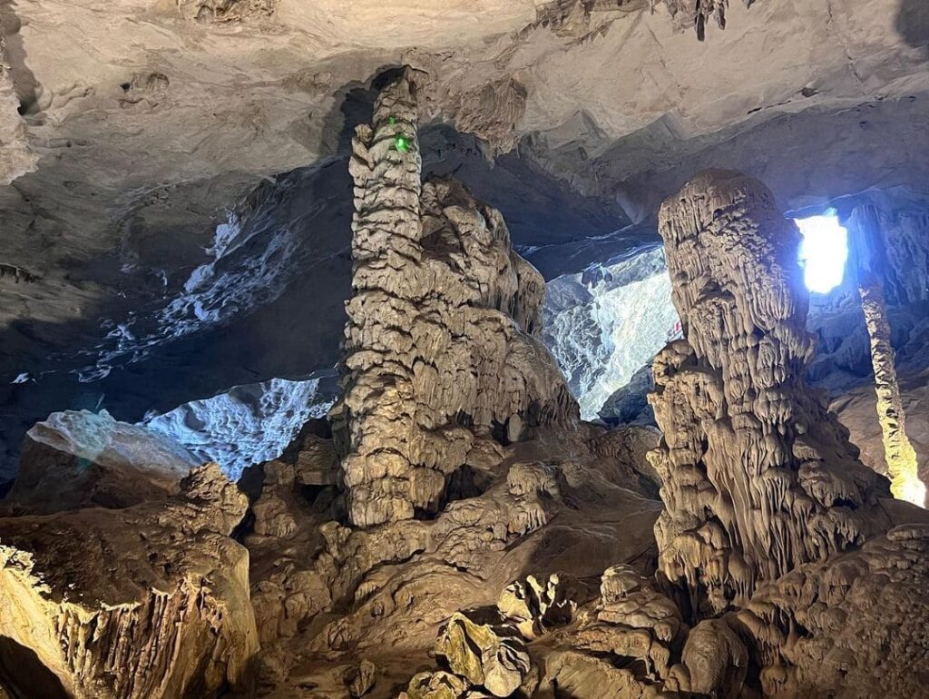 Tien ong cave 