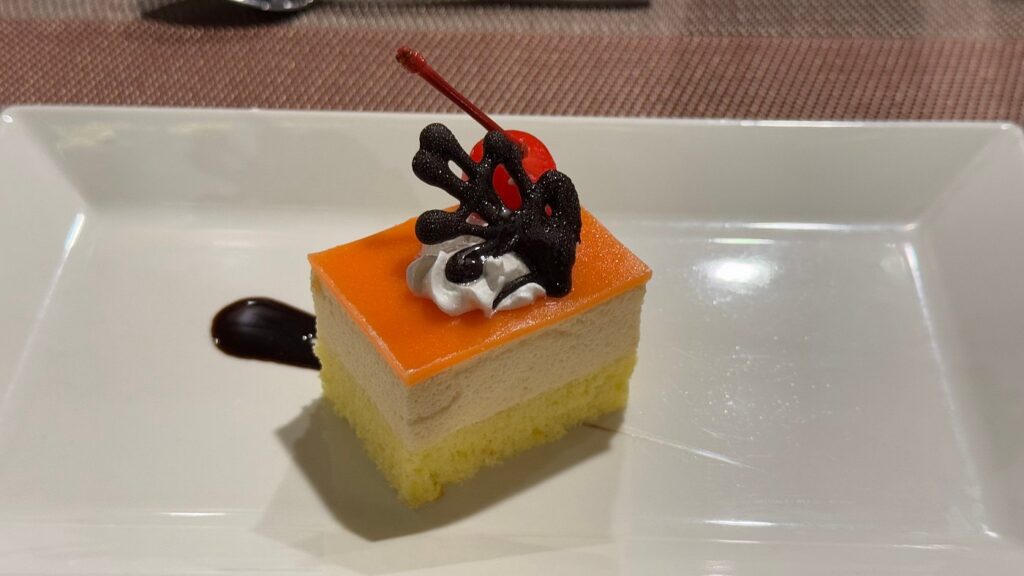 • Brunch (Day 2)- Aime'e Cruises 