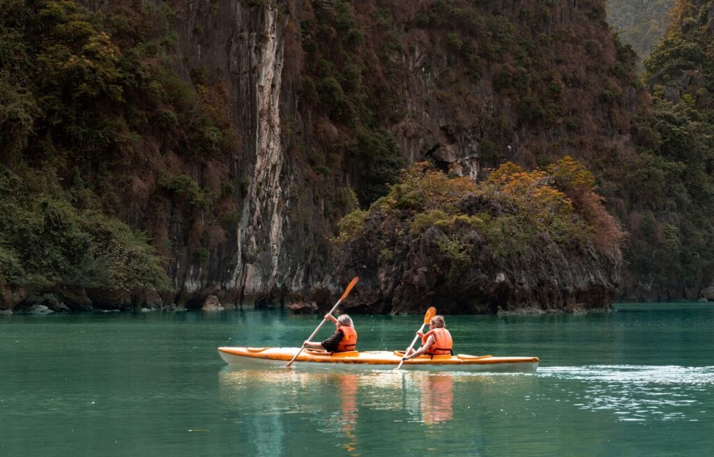 KAYAKING 