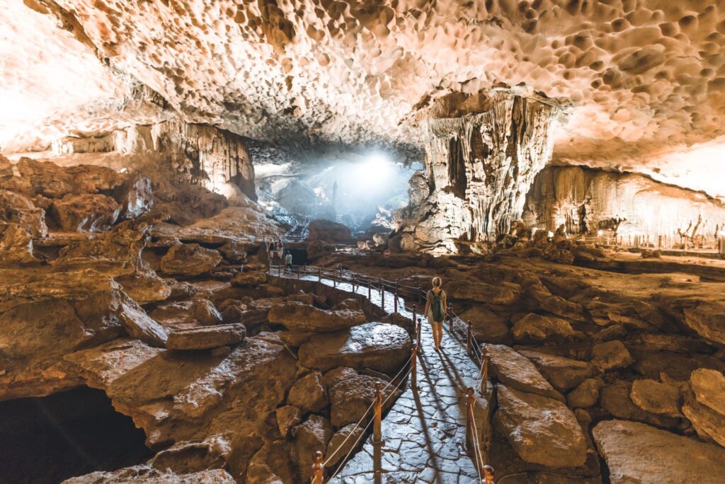 Sung Sot cave